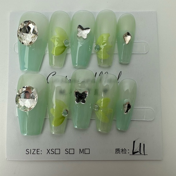 Handmade press on nails bundle of four sets size large - Picture 4 of 13